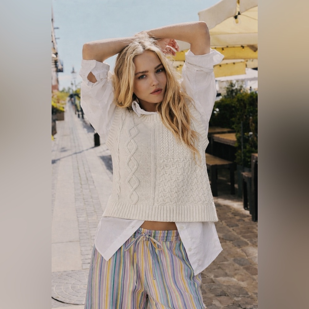 By Together Twofer Cable Knit Sweater Vest Over Shirt – Size Small